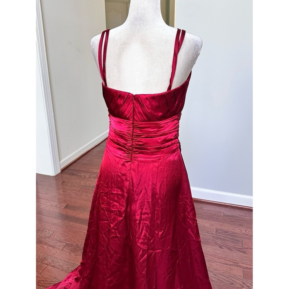 Made in USA Belsoie Red Satin Plunge Feminine Dainty Simple Gown Dress - Picture 8 of 12